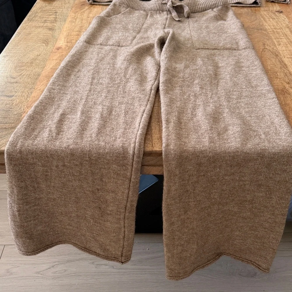 Matching Set - Picture 3 of 10